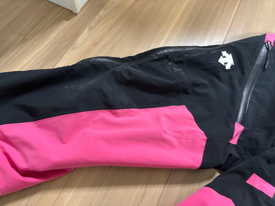 ★22年モデル★お洒落　非売品　選手用　デサントメイト　スキーウエア 上下　デモ