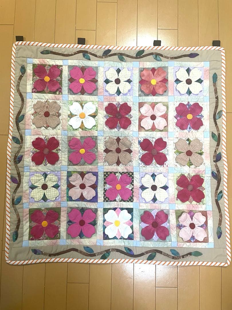 ハナミズキ　タペストリー　パッチワーク　ハンドメイド　大サイズ