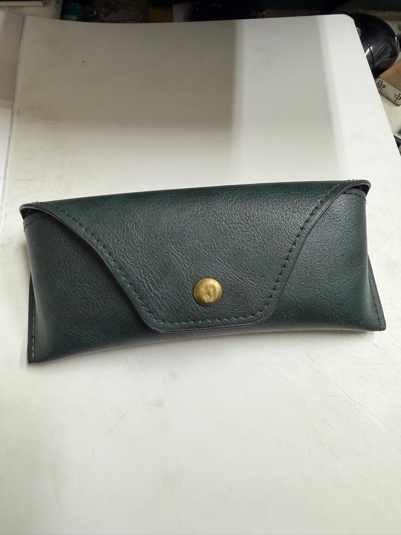 DIONA グリーンレザー メガネケース