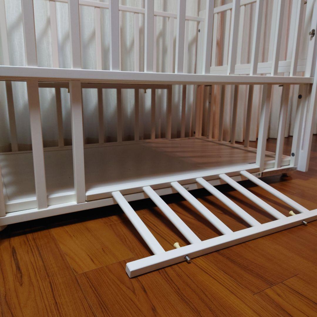 ヤマサキ　ベビーベッド　ツーオープンベッド