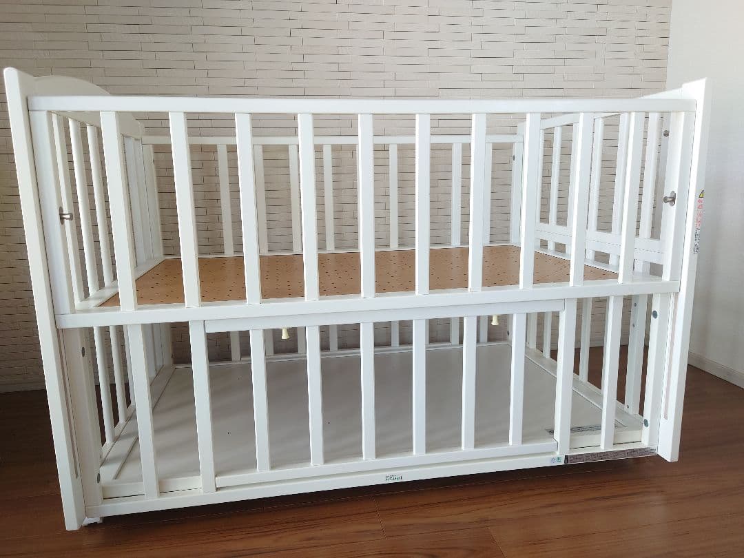 ヤマサキ　ベビーベッド　ツーオープンベッド