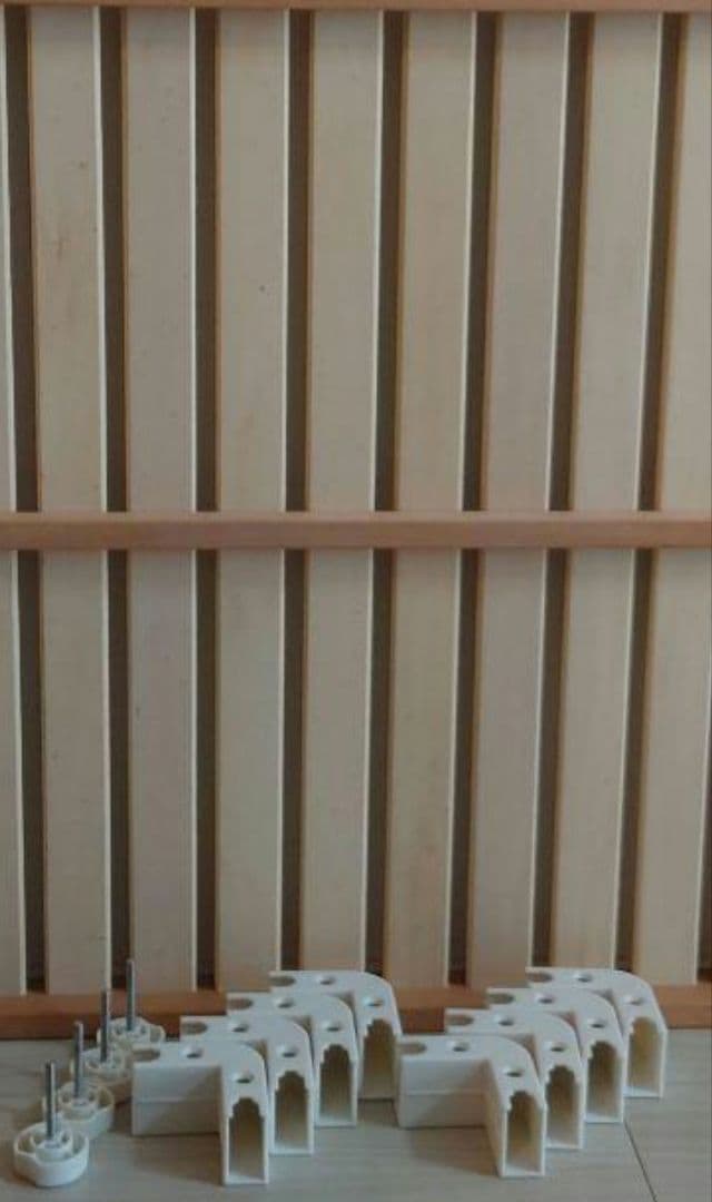 ファルスカ ホワイトベビーベッド　添い寝ベッド