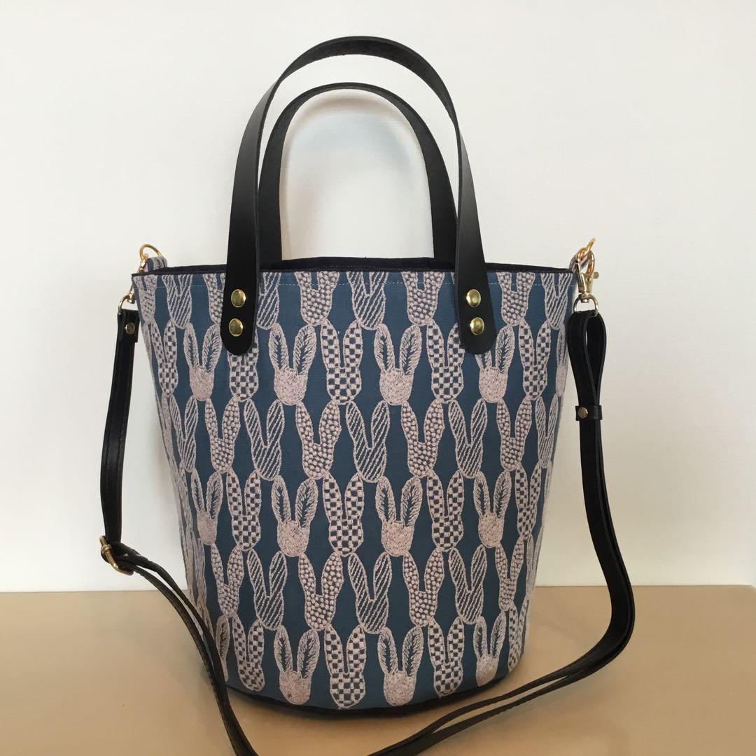 ミナペルホネンpomppiaブルー　丸底ショルダーバッグハンドメイド