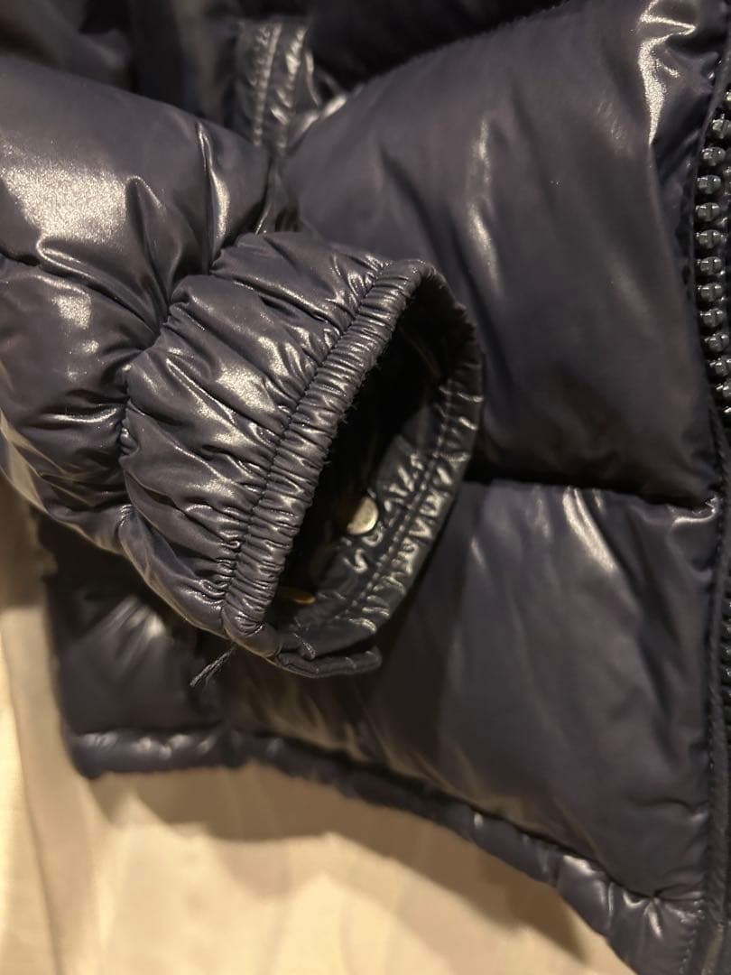 モンクレール フード付きダウンジャケット ネイビー