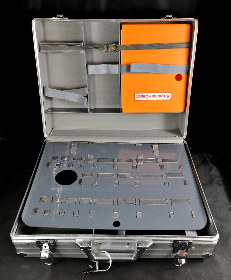 リモワ ラージ・アルミアタッシェ オーガナイザーパネル付 51ⅹ40ⅹ18cm