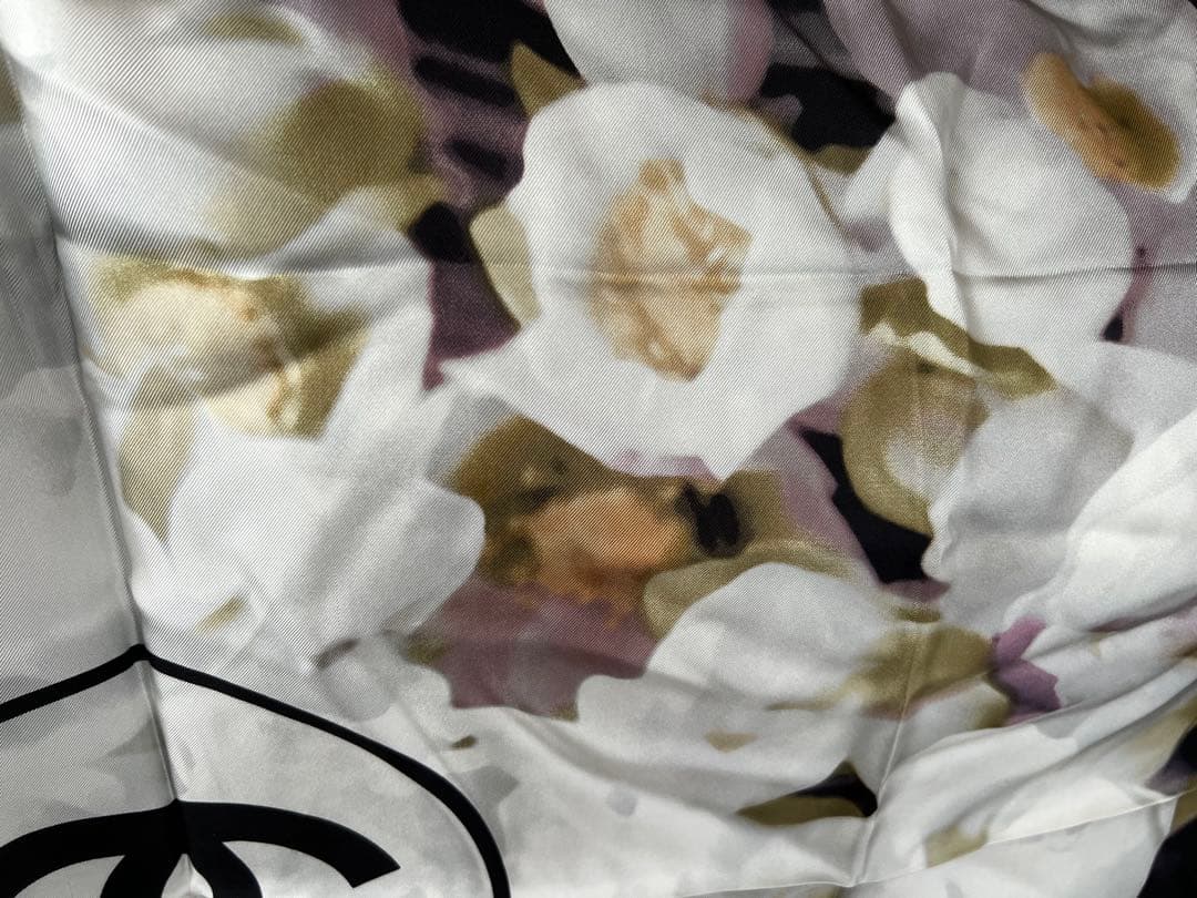 シャネル大判スカーフ