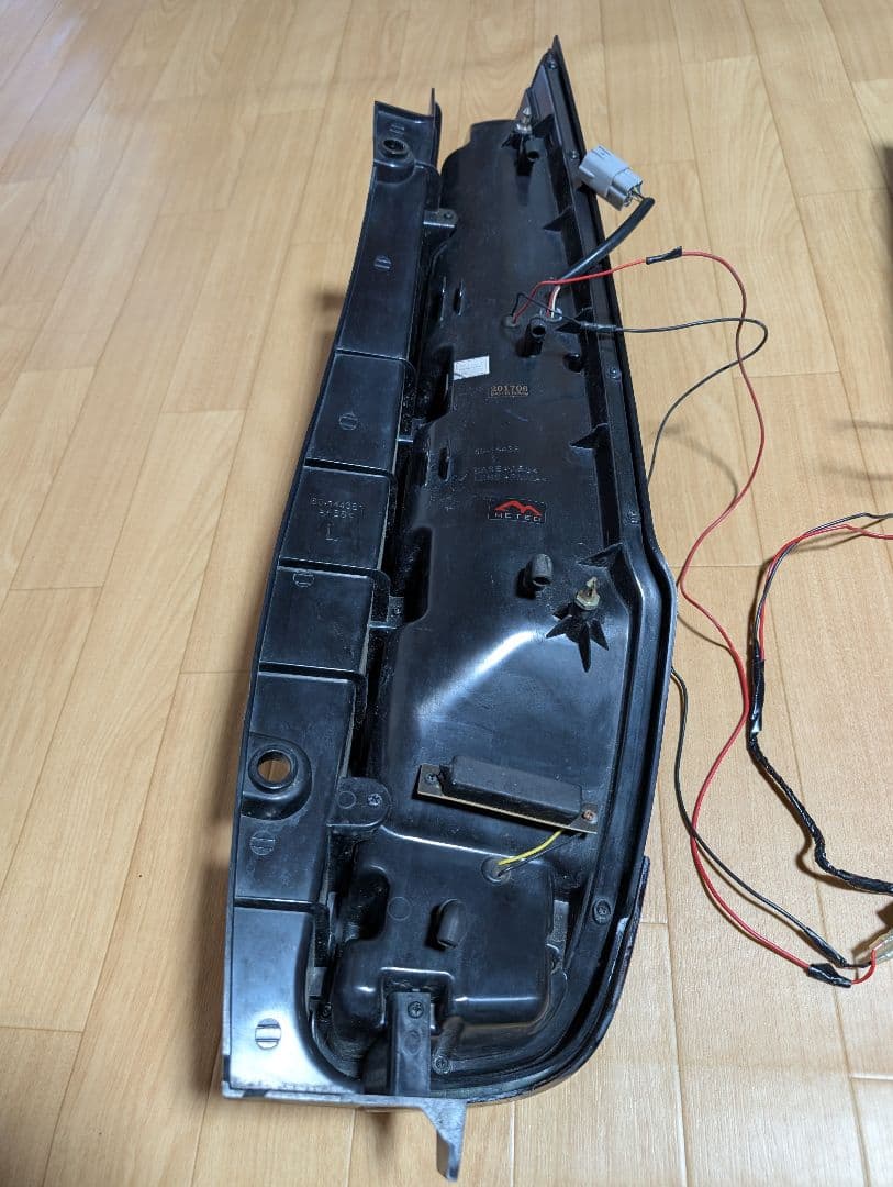 ヴォクシー　ノア　エスクァイア　80系　メテオ テールランプ