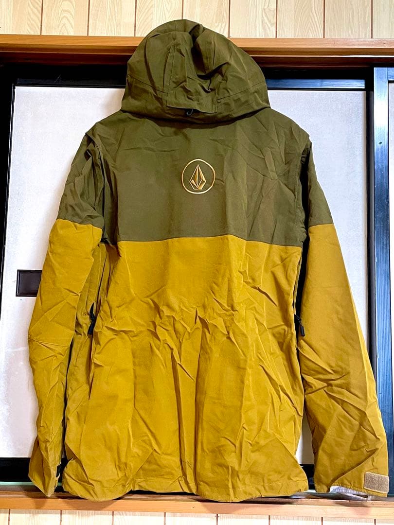 美品⭐︎VOLCOMスノーボードウェアM
