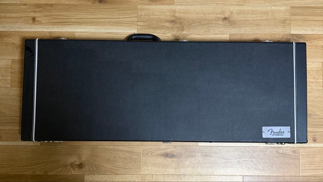 ［限定］Fender Japan HYPEBEAST STRATOCASTER®