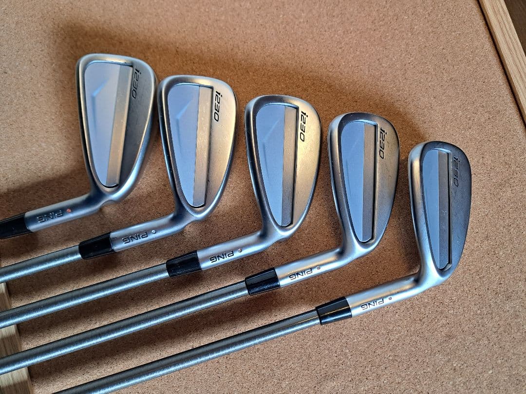 すこし美品　ピンi230アイアン。スチールファイバー80s　5本セット(5~W)