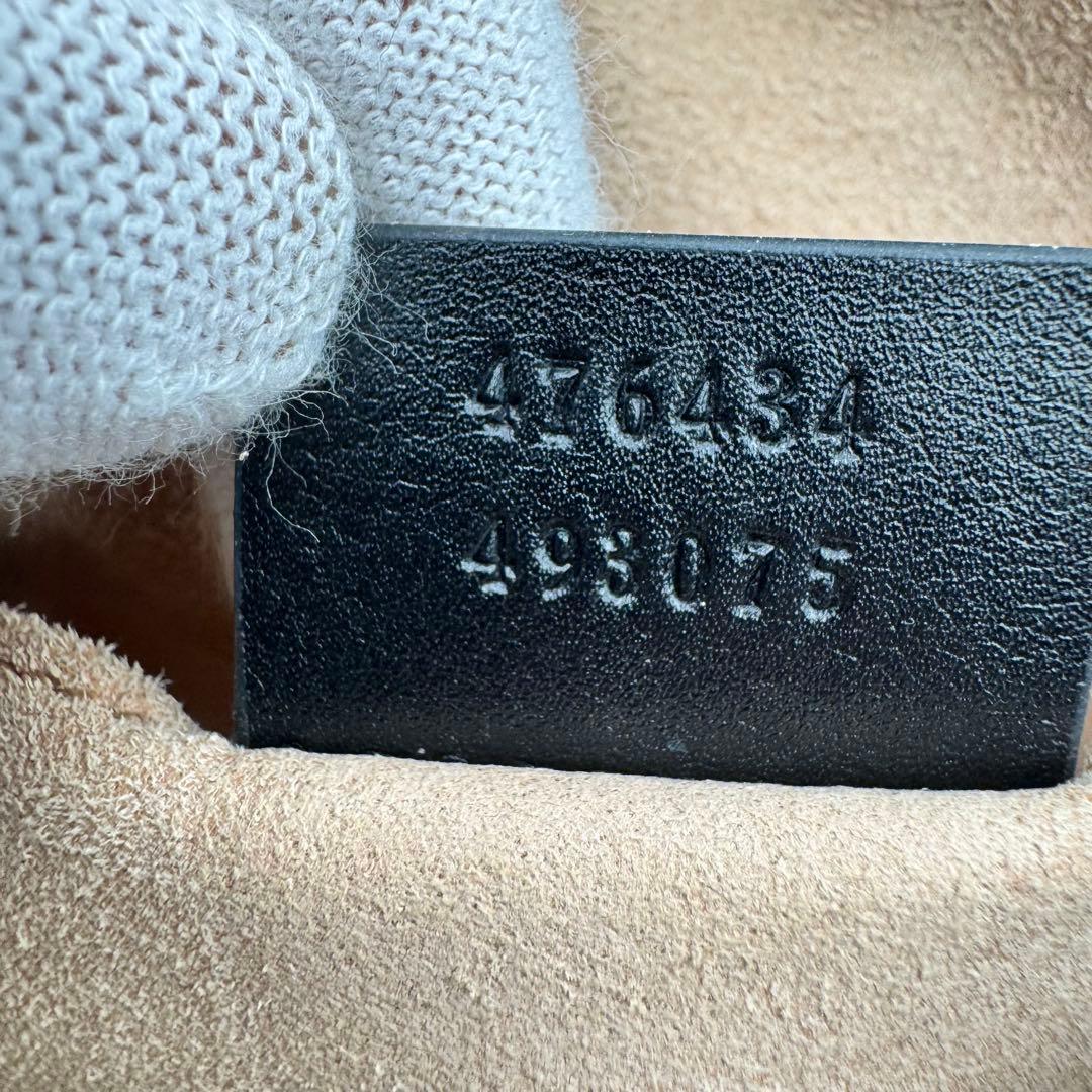 美品✨GUCCI マーモント　ボディバッグ　黒色　ハート　キルティング