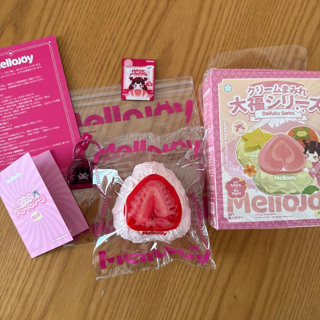 Mellojoy メロジョイ　スクイーズ　クリーム大福　いちご
