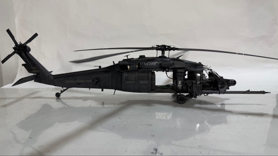 キティーホークモデル　1/35 MH-60Lブラックホーク完成品　改造模型