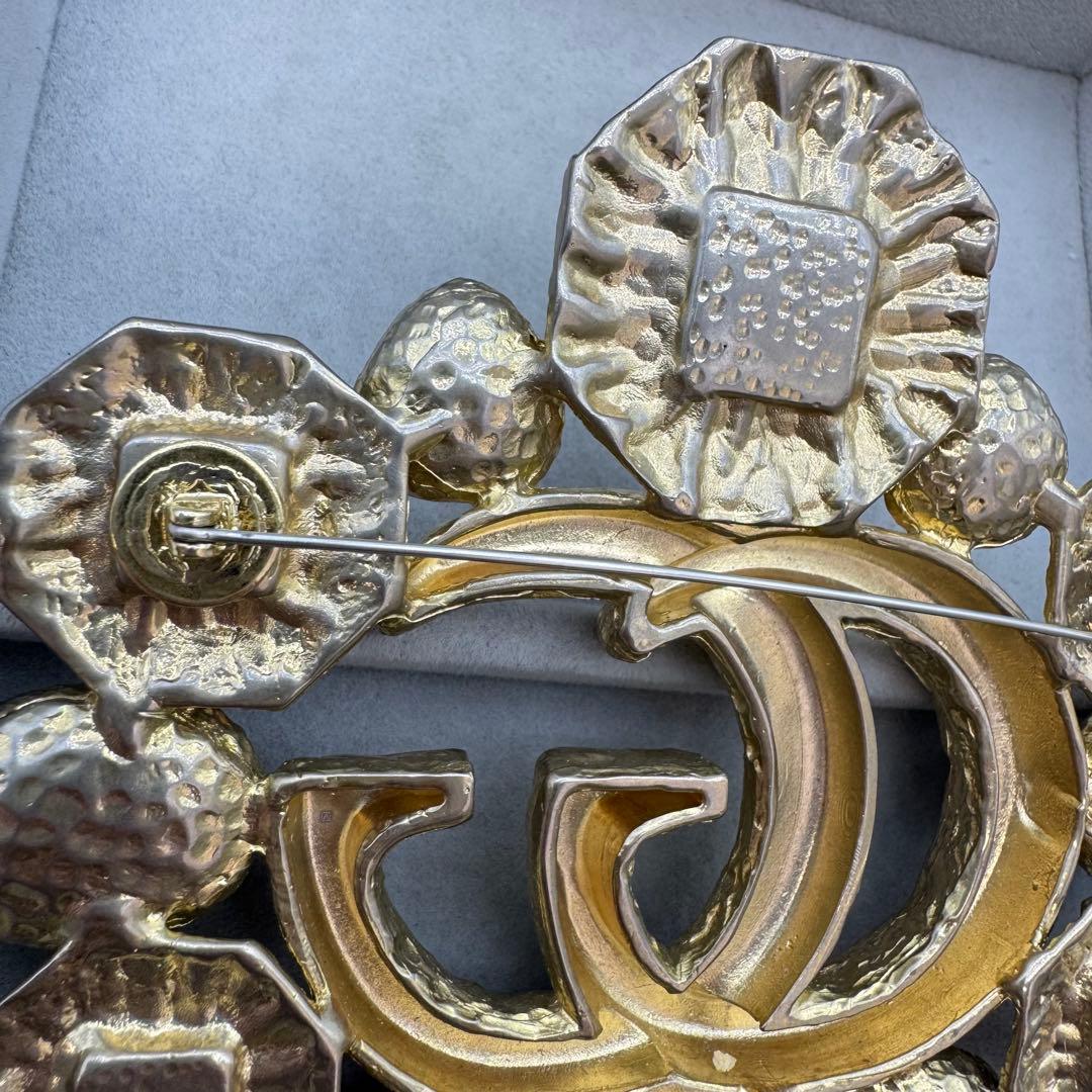 【ヴィンテージ】GUCCI ブローチ　カラーストーン　GG ゴールド　大きめ