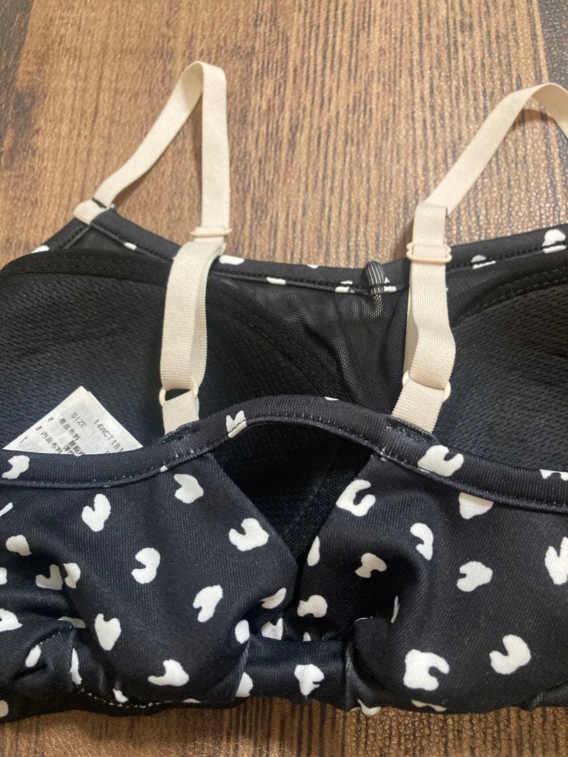 極美品　emmi yoga エミヨガ　ヨガウェア　ハート柄　S