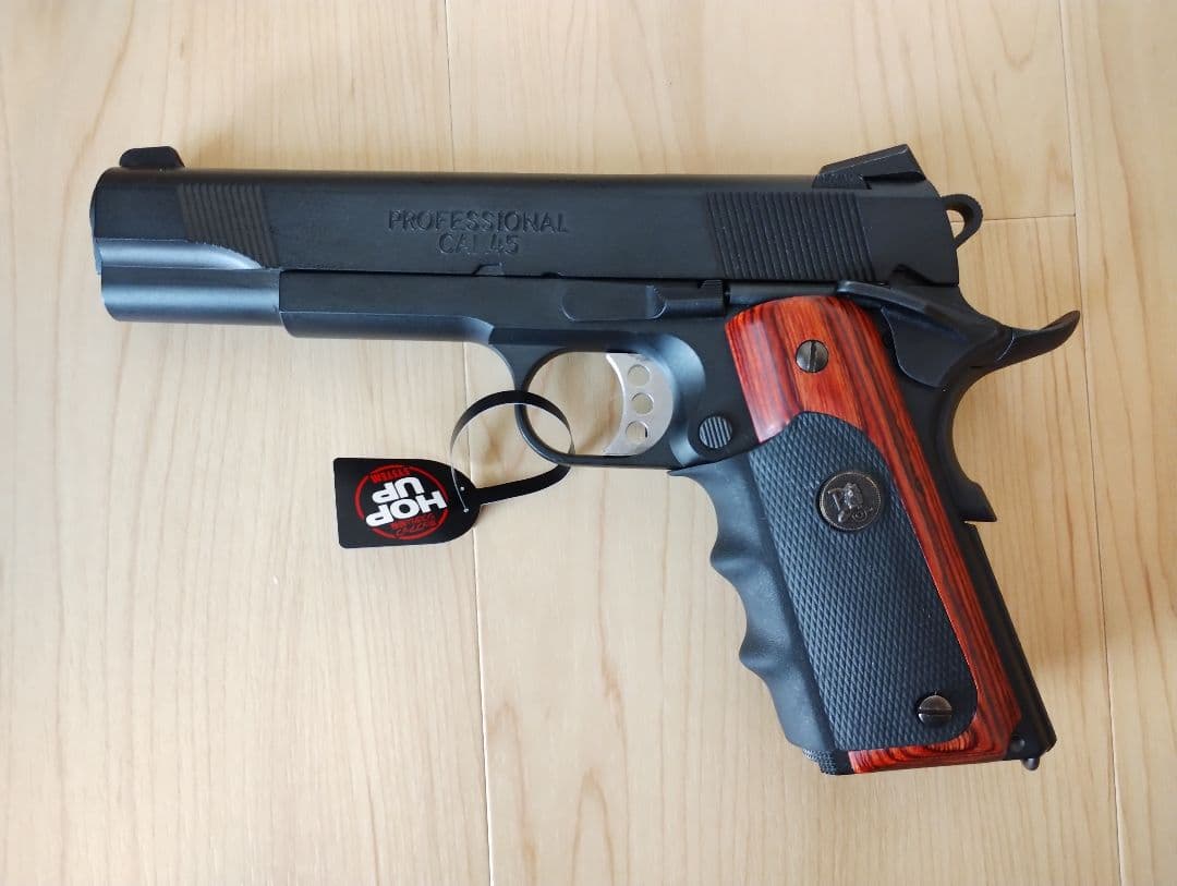 KSC M.E.U. Pistol .45 ガスガン　バイオハザード８風カスタム
