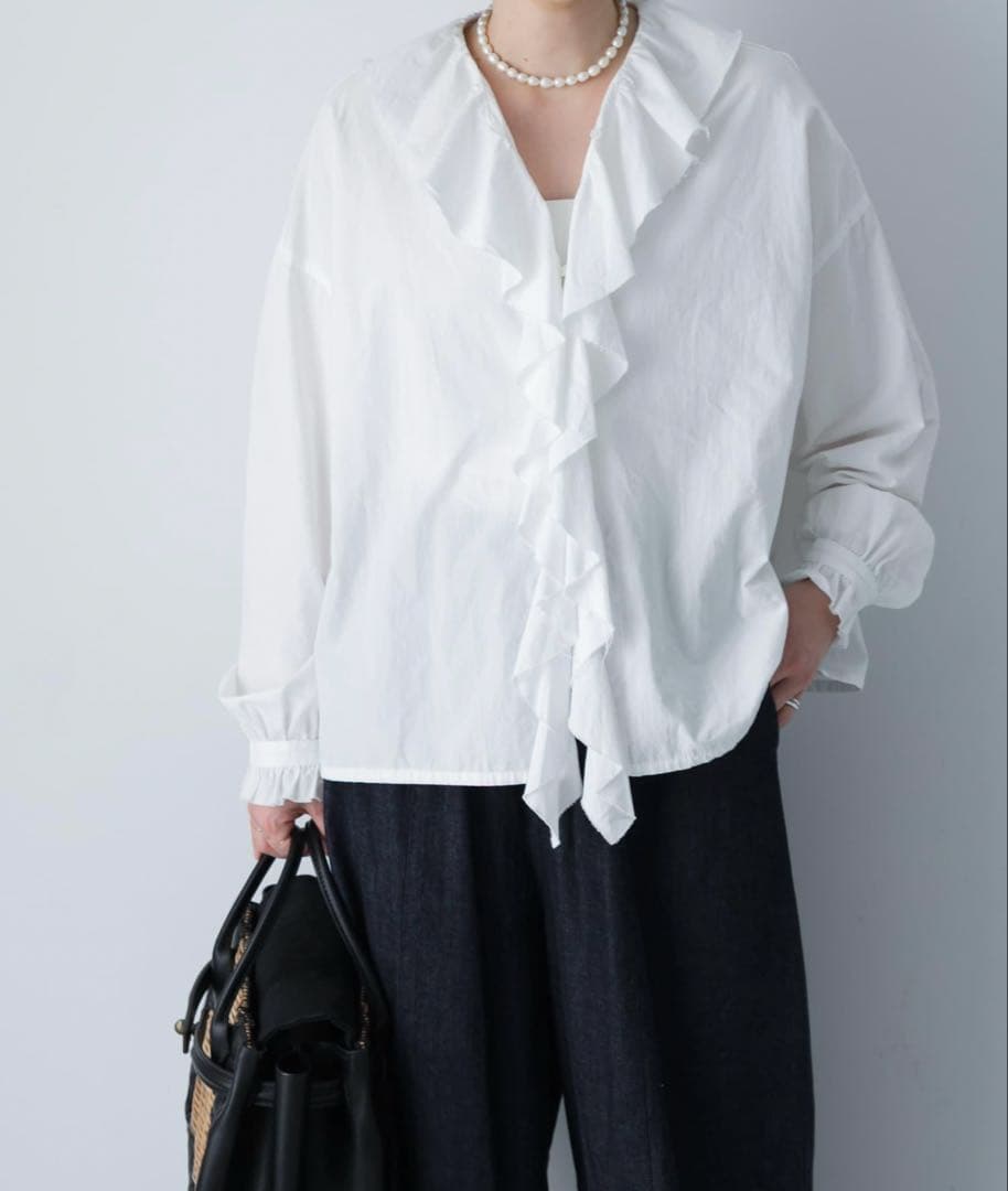 かぐれ　新品タグ付き　コットンフリルカラーシャツ　アーバンリサーチドアーズ