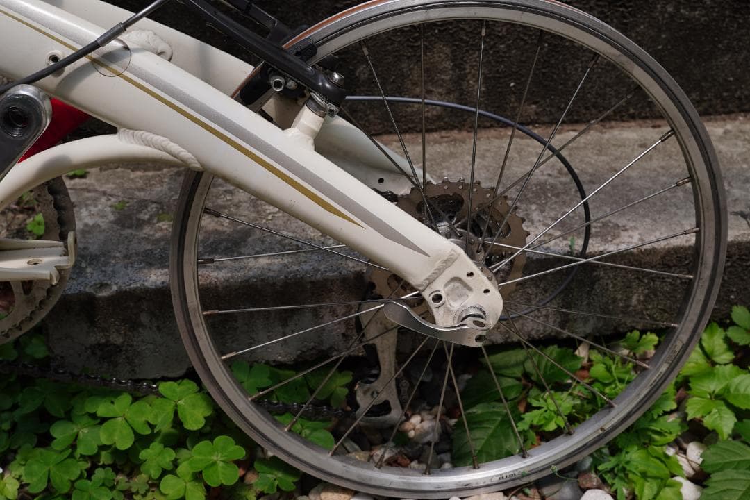 DAHON ダホン MU P8 20インチ 折り畳み自転車 ホワイト ミニベロ