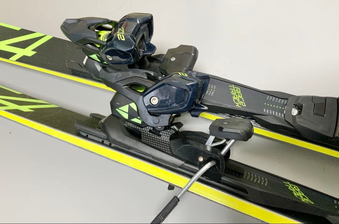 FISCHER RC4 WORLD CUP 180cm 板+ビンディング