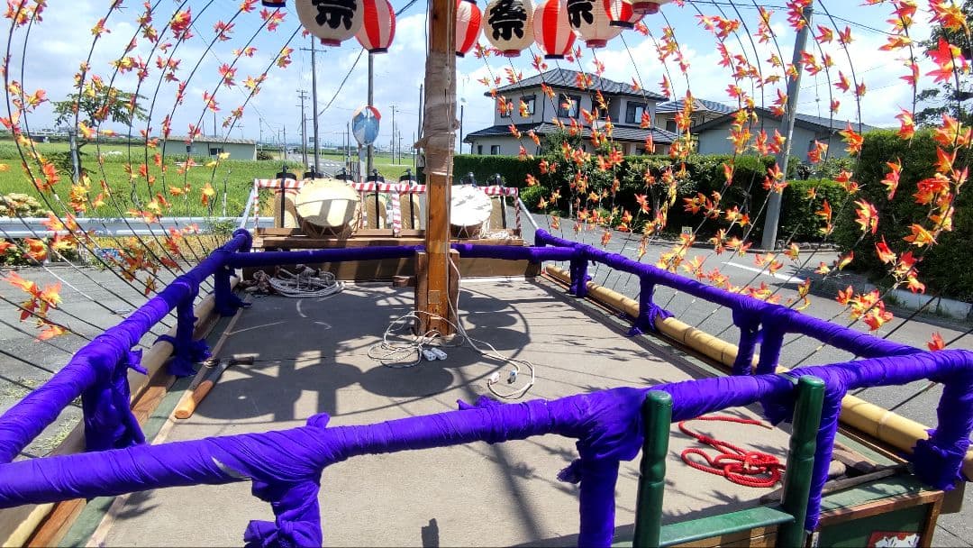 木製祭りの山車 提灯 小太鼓付き