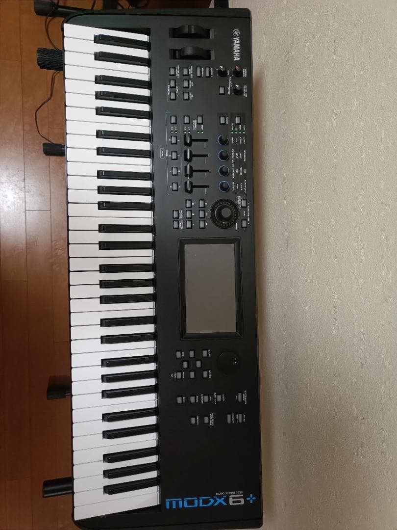 鍵盤楽器 YAMAHA MODX6+