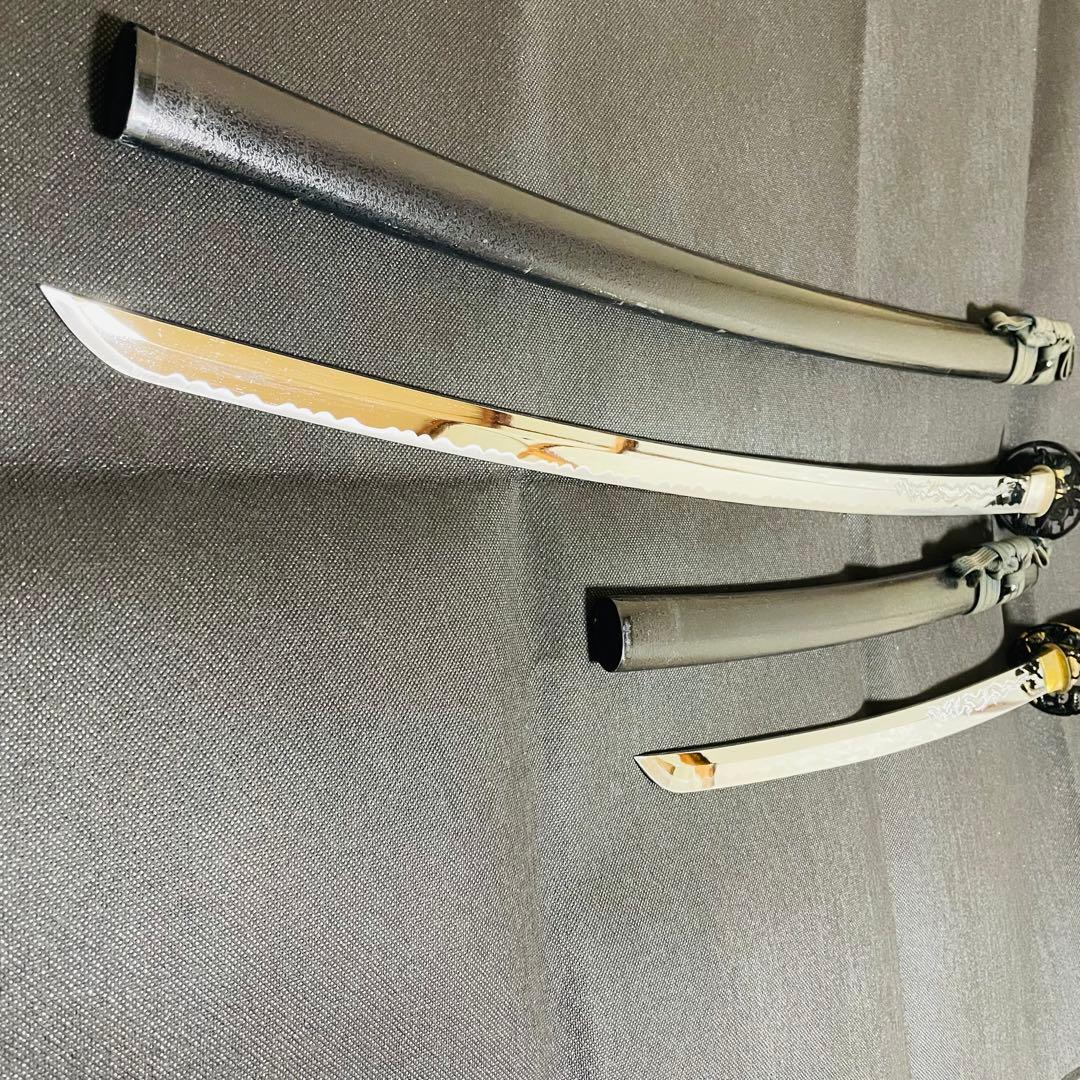 模造刀 日本刀 武具 龍彫刃 のたれ刃紋 居合刀 2本セット 太刀脇差（B06）