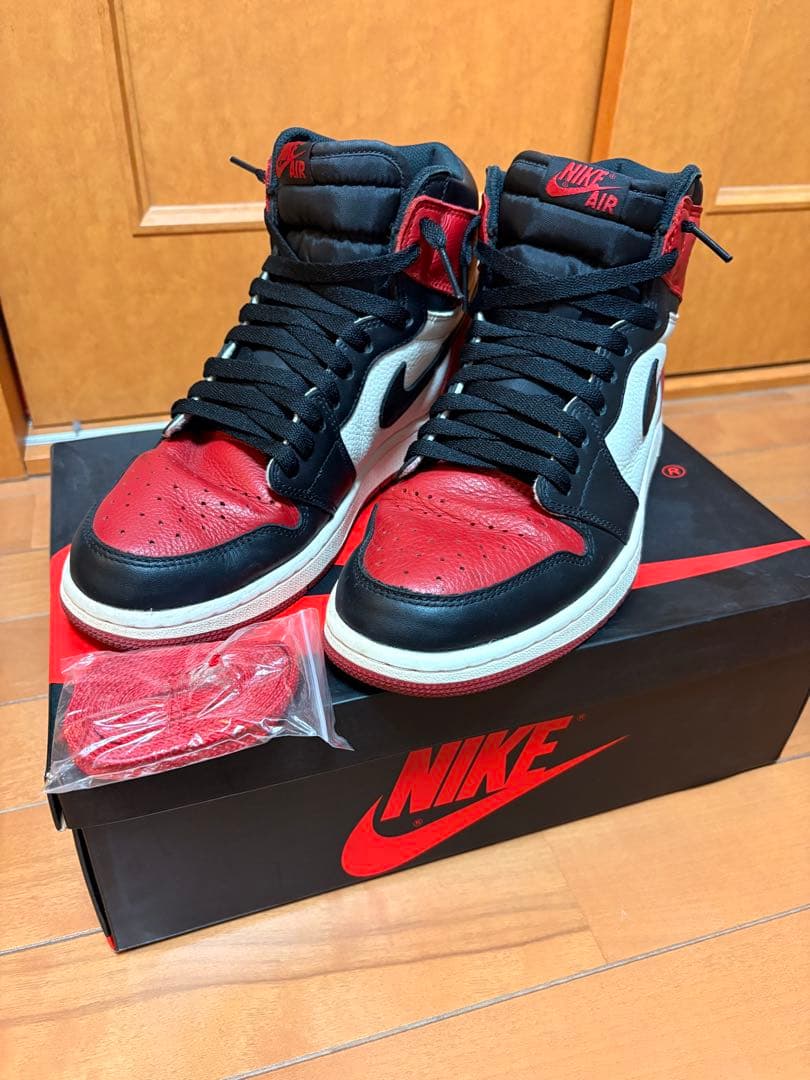 Nike Air Jordan 1 赤/黒/白　555088-610