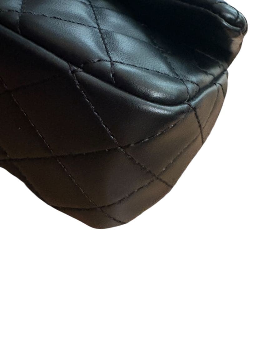 希少CHANEL MAKEUP キルティングバッグゴールドチェーン　非売品