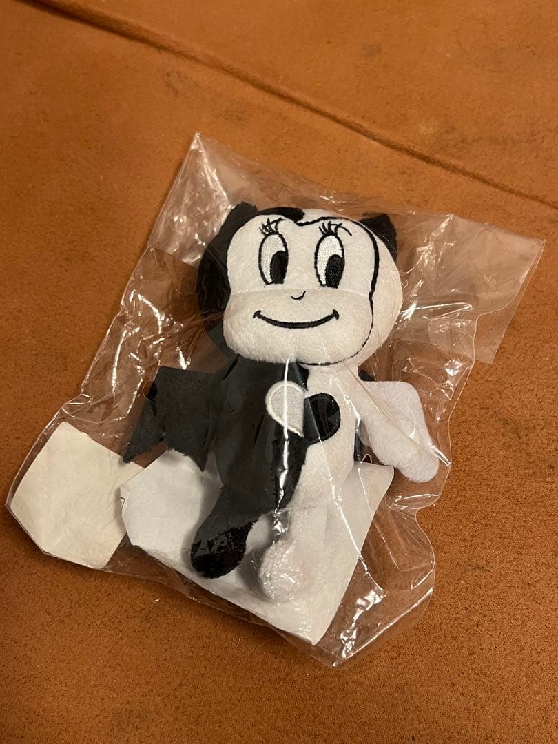 西野カナ ハロウィン コンサート ライブ　グッズ　ラビル ぬいぐるみ カナやん