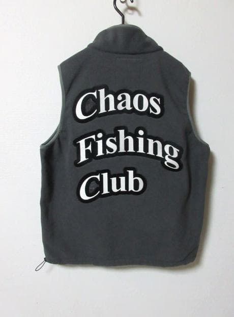 Chaos Fishing Club Arch Logo フリース ベスト