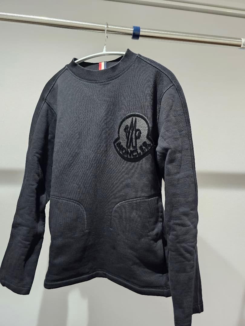 MONCLER ブラック クルーネック トレーナー
