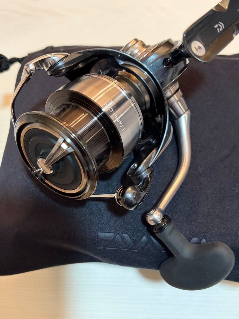 美品　ダイワ 24 セルテート LT4000-CXH (2024年モデル)