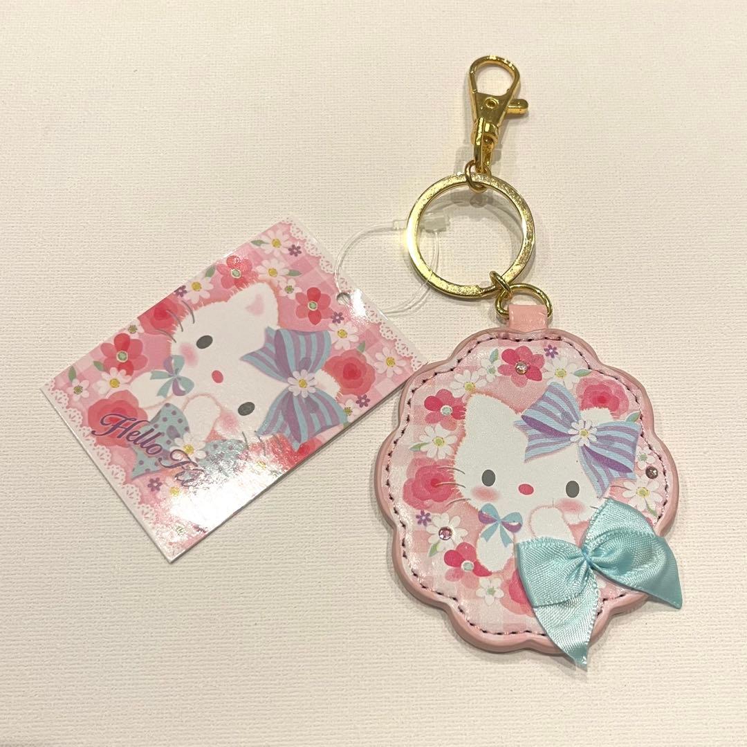 入手困難　2015 ハローキティ　キーホルダー