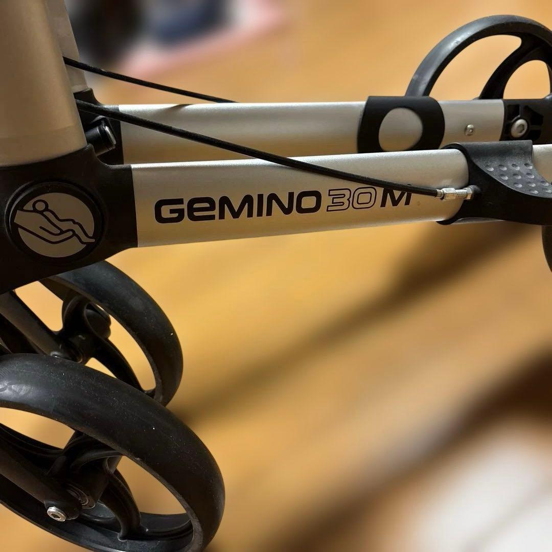 【中古】折りたたみ式歩行車 ジェミノ