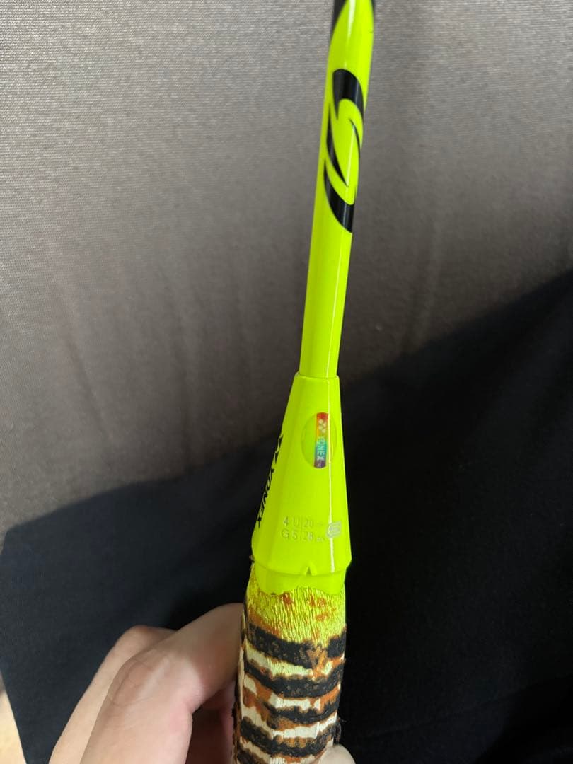 バドミントンラケット アストロクス77 4u5g 黄緑