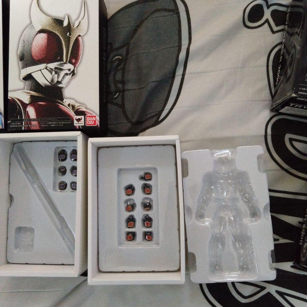仮面ライダークウガ　真骨影フィギュアーツ　プレミアムバンダイ