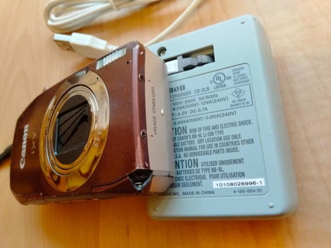 Canon IXY50S コンパクトデジタルカメラ　ジャンク品 動作可動確認