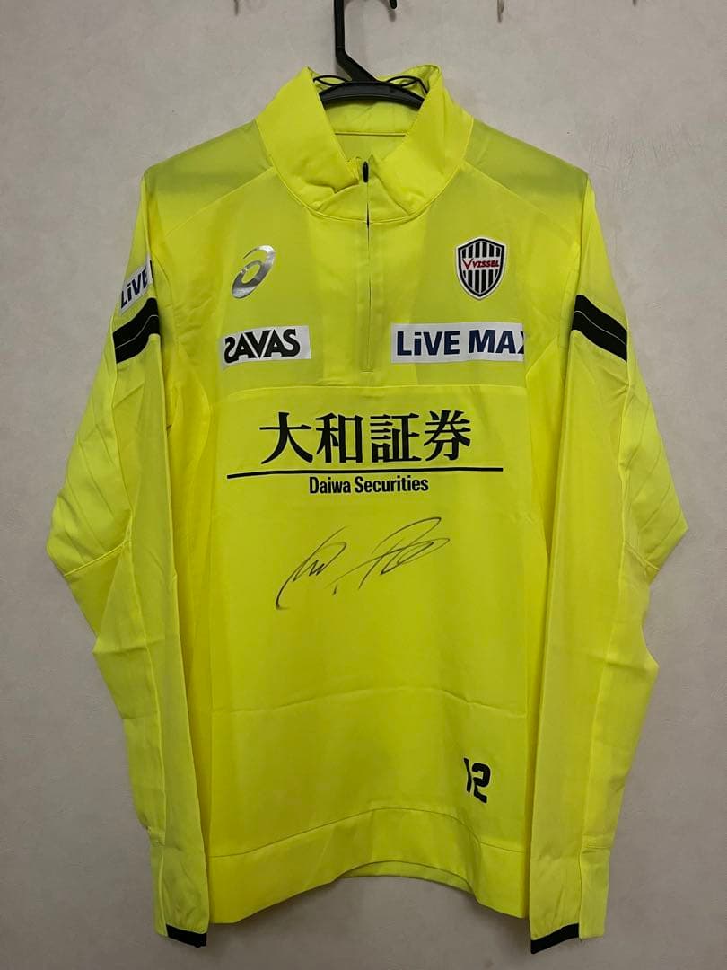 ヴィッセル神戸　トレーニングウェア　ルーカス・ポドルスキ　サイン入り　Mサイズ