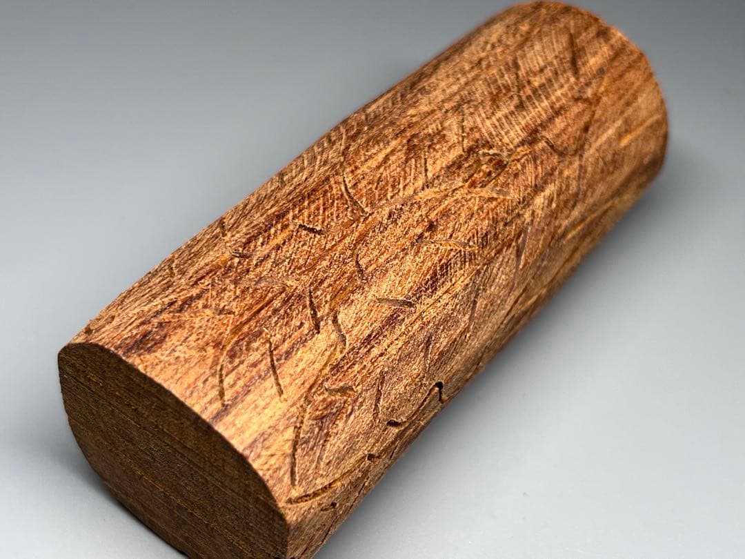 香木　檀木　六国五味　天然木　香りのお香　137g　円柱形