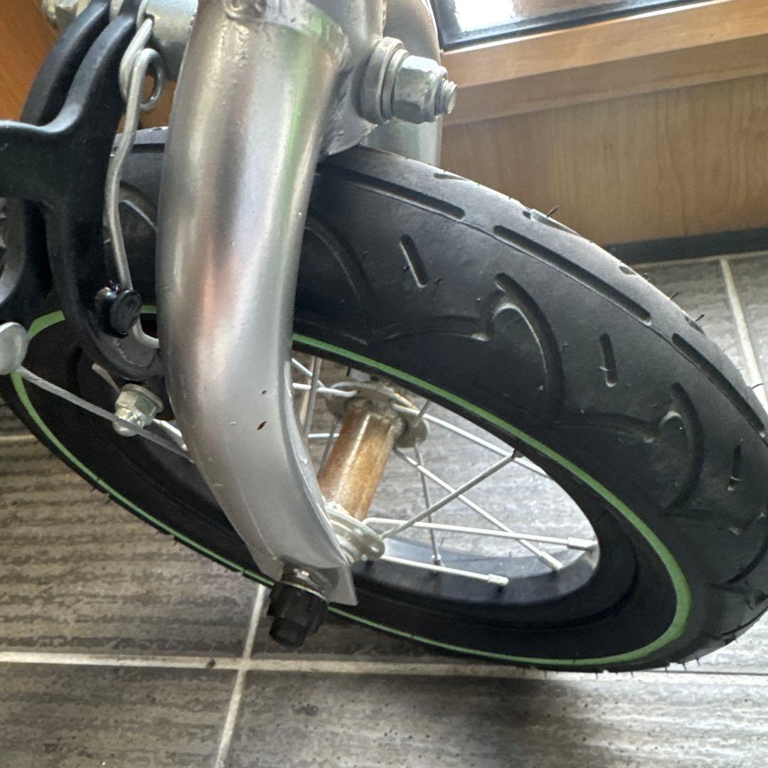 へんしんバイク　黄緑　３－６歳