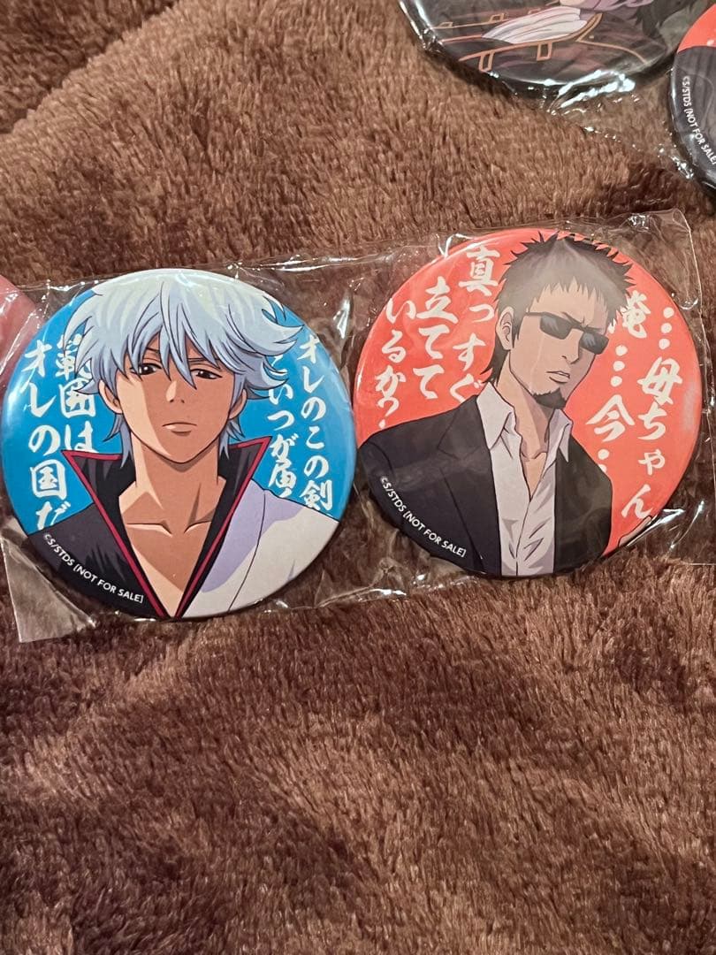 【貴重】銀魂　坂田銀時　長谷川　マダオ　缶バッジ　新品　レア