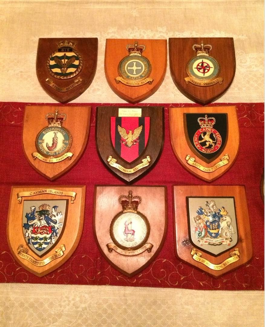 アンティーク　木製盾コレクション 19枚セット