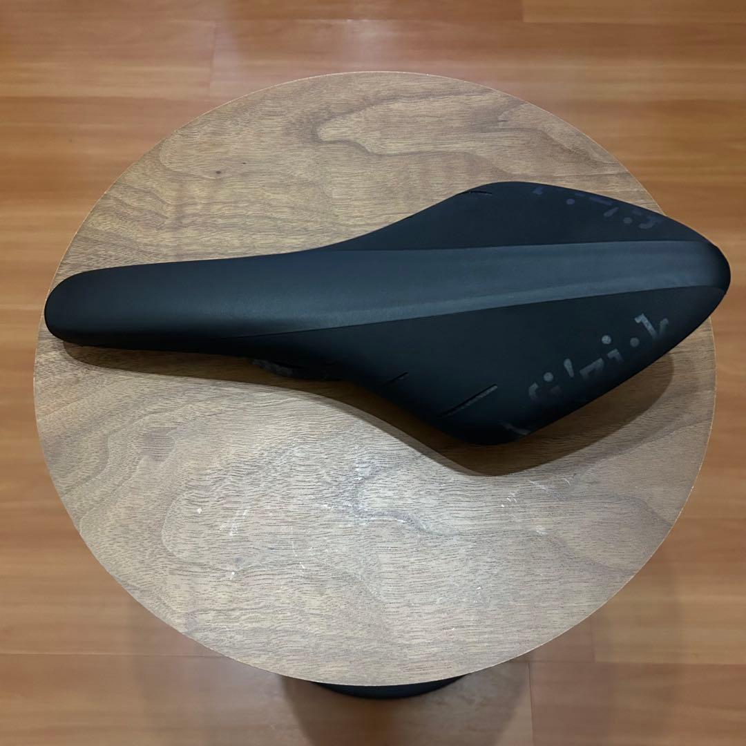 Fizik ARIONE R1 カーボンレールforスネーク レギュラーブラック