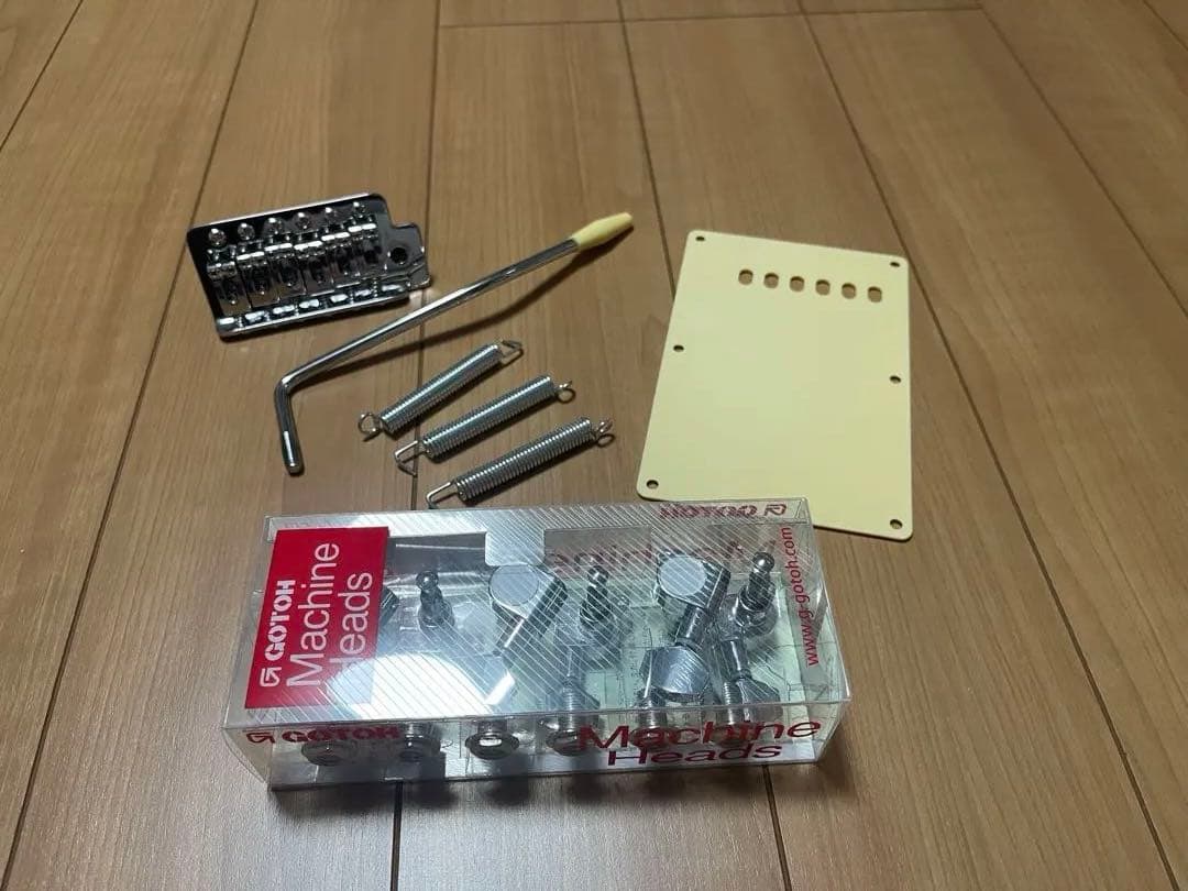 最終値下　バッカス ストラト GOTOHペグ fenderブリッジ