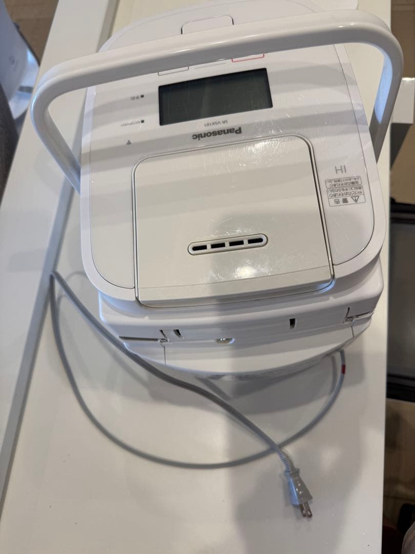 美品 Panasonic 炊飯器5.5合 SR-VSX101-W 2022年製