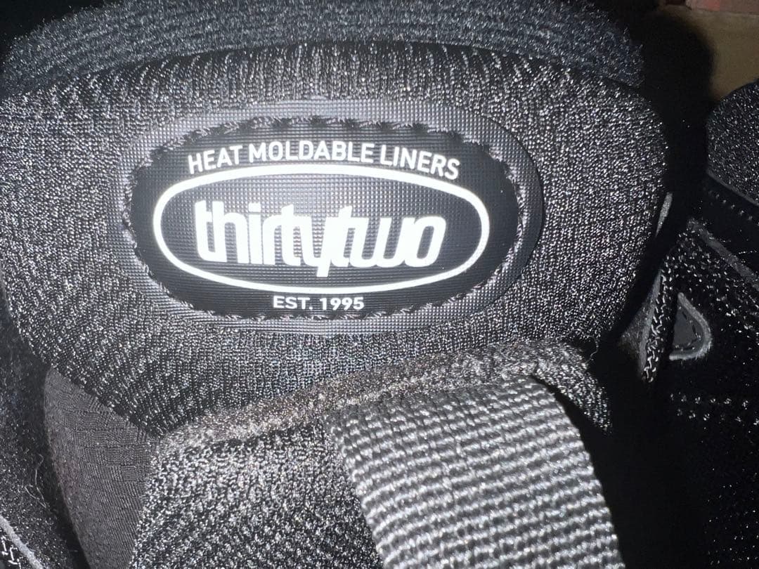 thirtytwo BOAシステム スノーボードブーツ ブラック