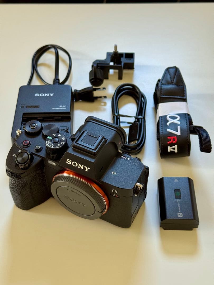 SONY α7R V 本体 + 付属品【美品】