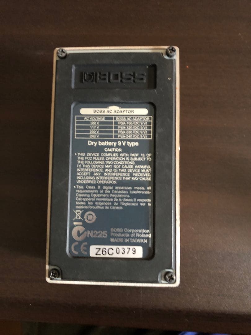 生産終了品　BOSS adaptive distortion