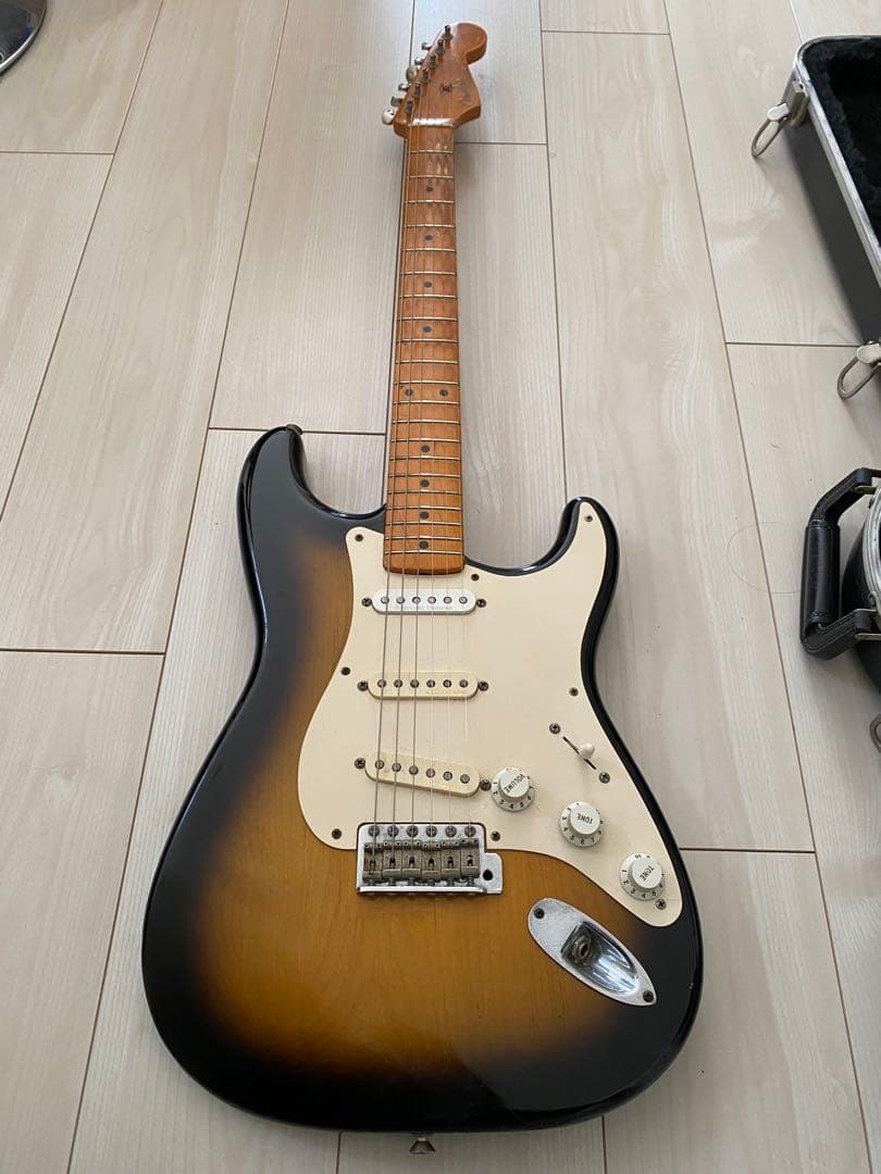 ギター FENDER AMERICAN VINTAGE STRATOCASTER