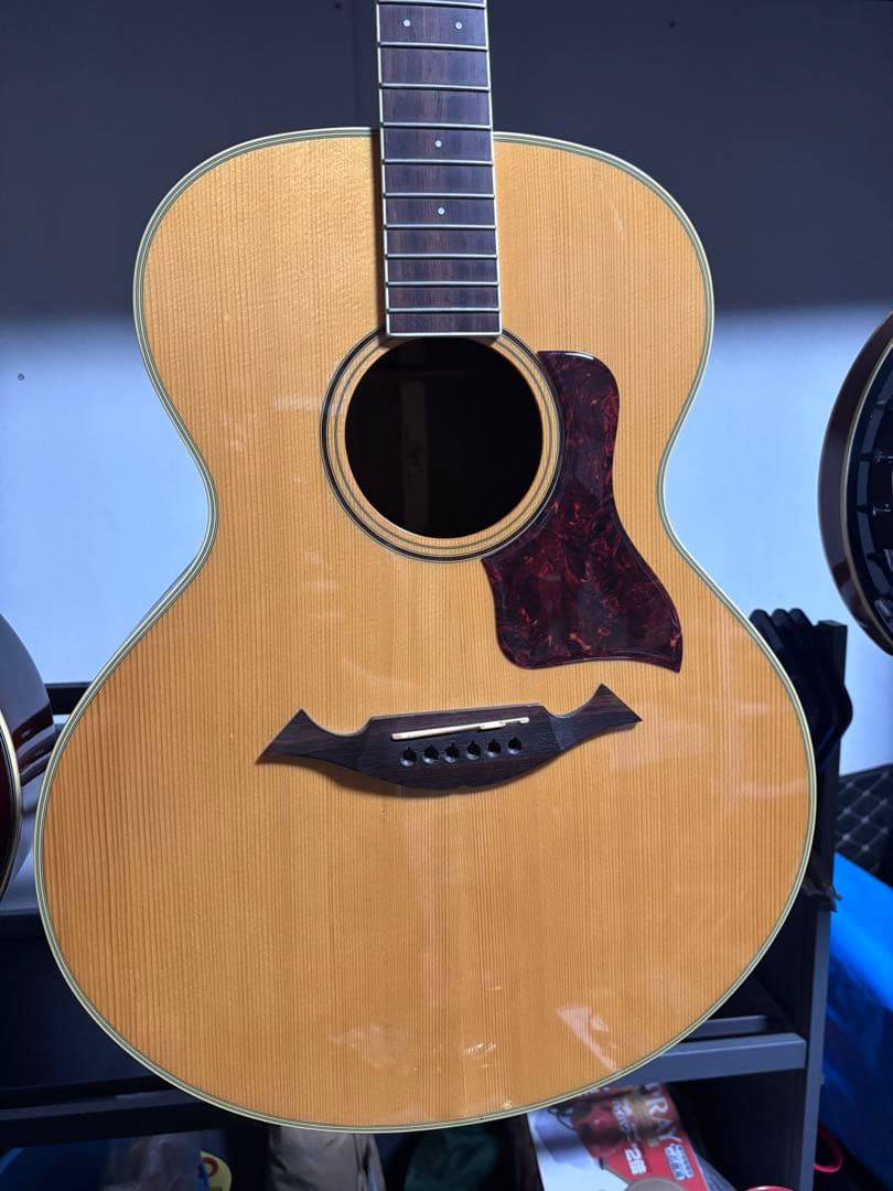 トップ単板、コルト　　セミジャンボ タイプアコースティックギター